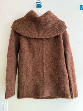 Banana Republic Cozy Brown Off Shoulder Sweater